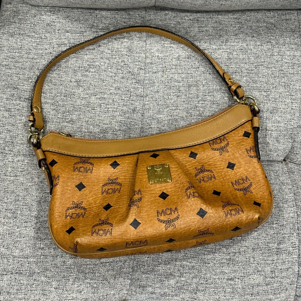 ๐ SOLD ๐ Authentic Vintage MCM Shoulder/Crossbody Bag - Picture 3 of 16